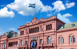 Milei y el Presupuesto 2025: ¿Realismo o Continuidad en la Desconexión?